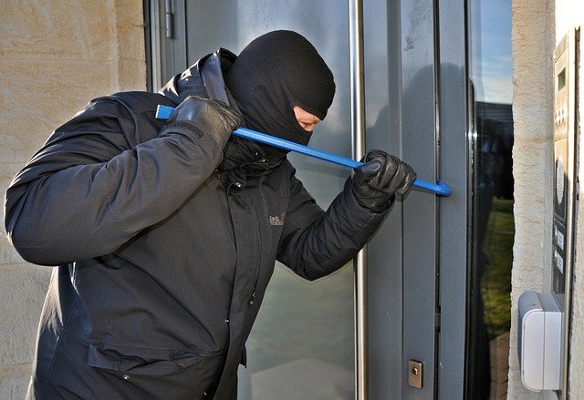 Do security system signs deter burglars