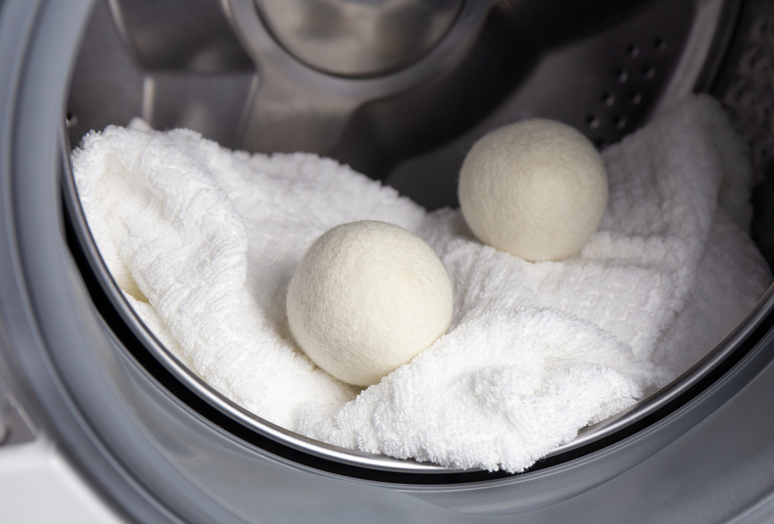 Do dryer balls reduce static?