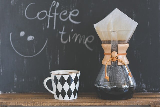 Glass Or Thermal Carafe: What Keeps Coffee Hotter Longer?