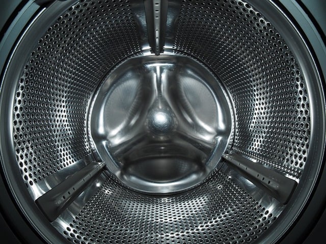 What Are The Pros And Cons Of A Large Capacity Washing Machine?